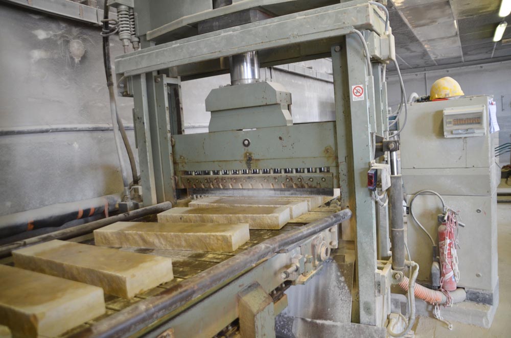 phase-secondaire-fabrication-cliveuse phase secondaire fabrication cliveuse calminia pierre naturelle vente fabricant