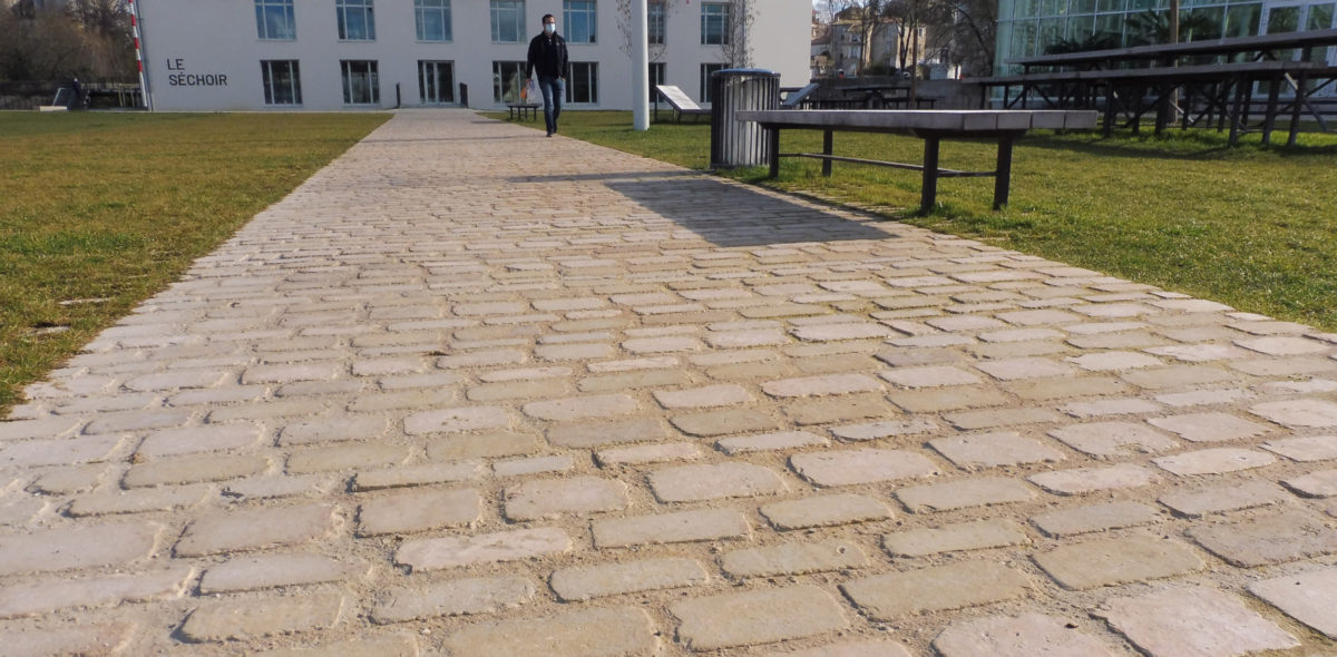 Aménagement urbain en pierres naturelles à port-boinot - deux sevres2 par Calminia