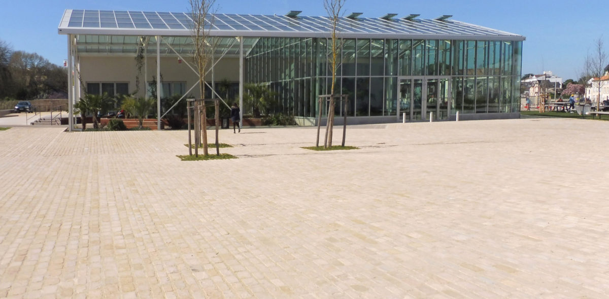 Aménagement urbain en pierres naturelles à port-boinot - deux sevres par Calminia